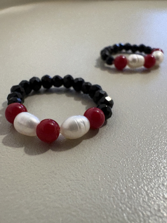 Inel Mărțișor Eleganță & Protecție – Perle de Cultură, Coral și Cristale Negre [4]