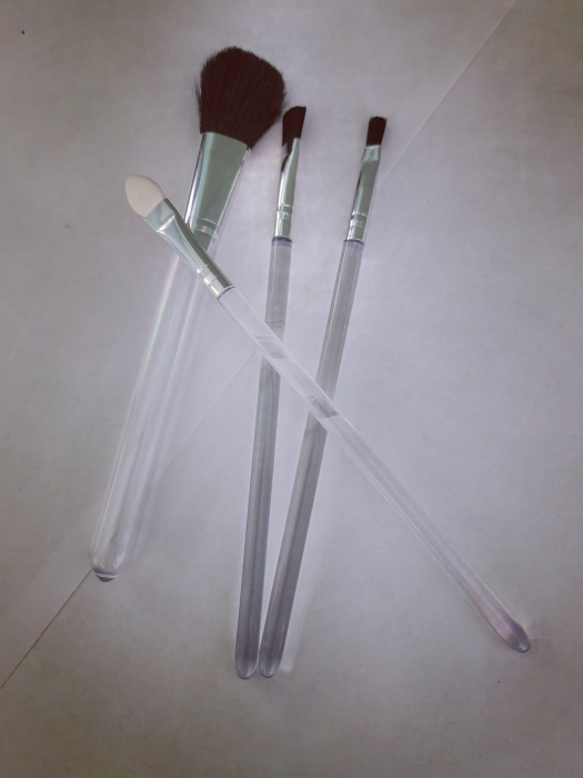 Pensule de make-up; [2]