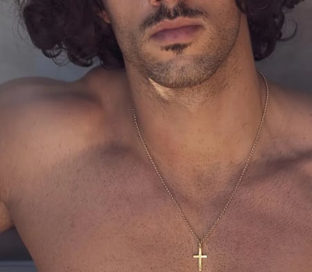 Colier cu Pandantiv Cruce din Oțel Inoxidabil Placat cu Aur 18K pentru Bărbați [4]