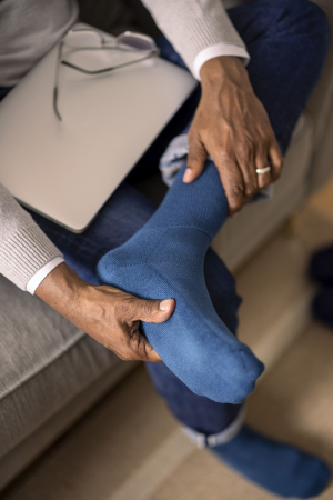 Ciorapi pentru diabetici, Iomi Footnurse, gentle grip, negri/albastri, marime 39-45, 3 perechi/set [2]