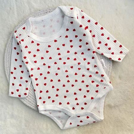 Body bebelus cu inimioare [1]