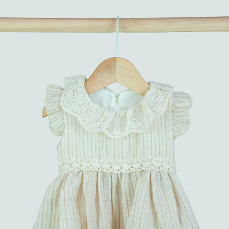 Rochita eleganta cu dantela si volanase [1]