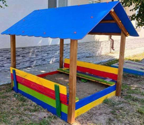 Echipament sportiv - Nisipiera cu acoperis