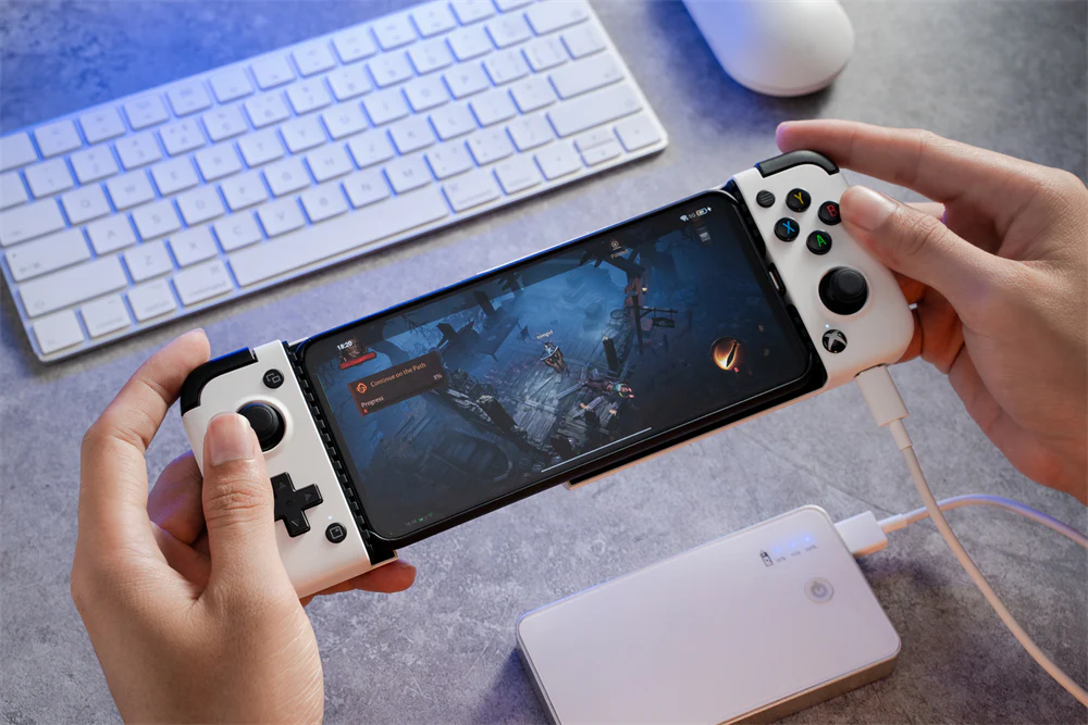 Gamepad GameSir X2 Pro Alb, pentru telefonul mobil, triggere analogice cu hall effect, butoane Kailh Microswitch, joystick-uri Alps 3D, incarcare Pass-through pe USB-C [14]