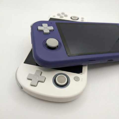 Consola retro portabila TRIMUI Smart Pro cu jocuri, quad core Cortex-A35 1.8GHz, 1GB LPDDR4, IPS LCD 4.96" 1280x720, 5000 mAh, WiFi 5, alb [11]