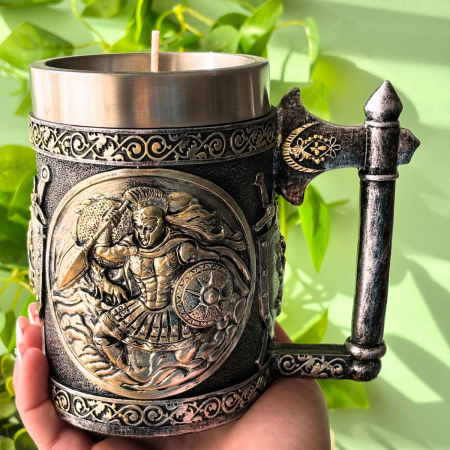 Lumânări Stil Medieval - Lumânare Parfumată în Halbă Cavaler în Luptă