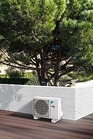 Daikin Stylish Bluevolution  FTXA20CW RXA20A8 7000 BTU Inverter A+++ [17]