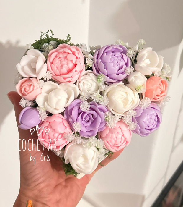 Aranjament floral din sapun in recipient inima [2]