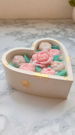 Lumanari in recipient - Lumanare Florala in Inima ceramica