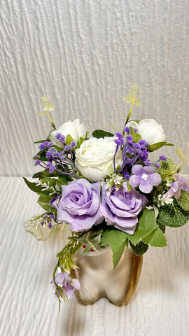 Obiecte ceramica - Vaza Domnita cu flori artificiale