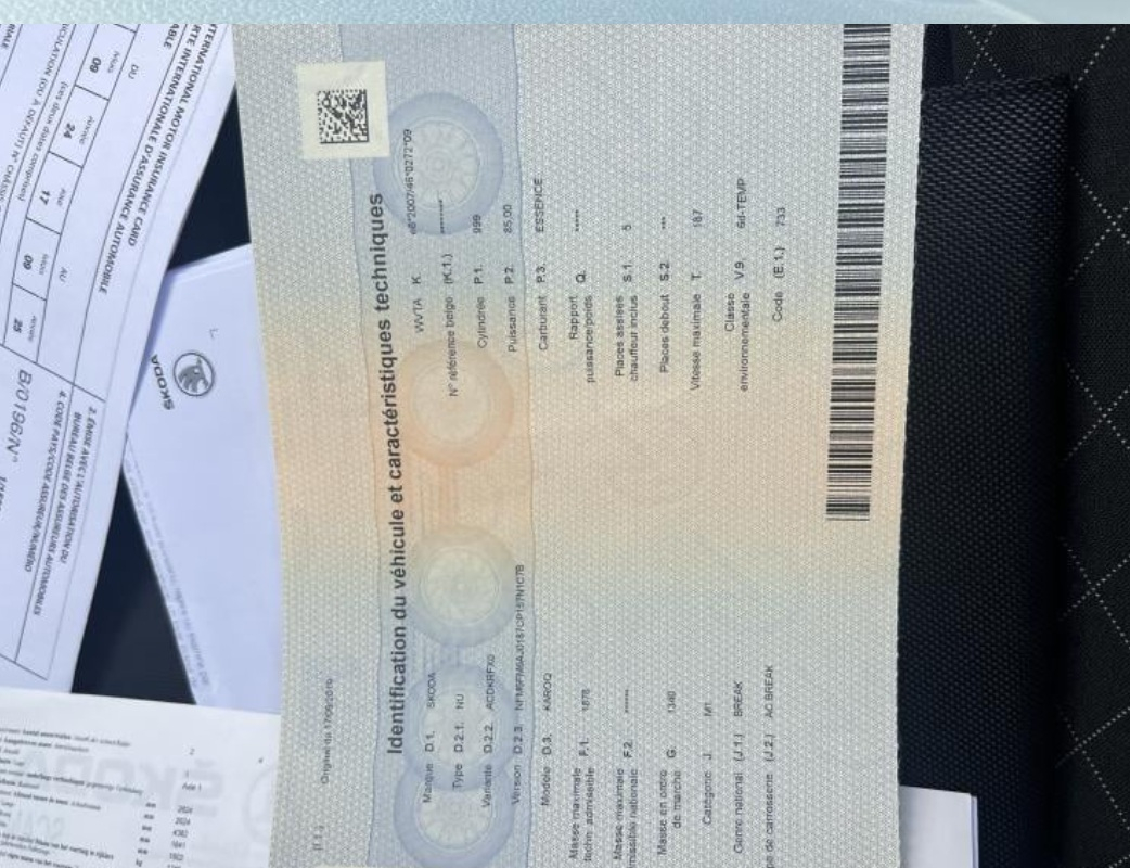 Skoda Karoq Style 1.0 TSI Pano LED Navi Camera Klima PDC [9]