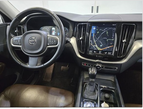 Volvo XC60 2.0 D4 Momentum AWD Automat LED Xenon 2018 – comandaautoinrate.ro [8]