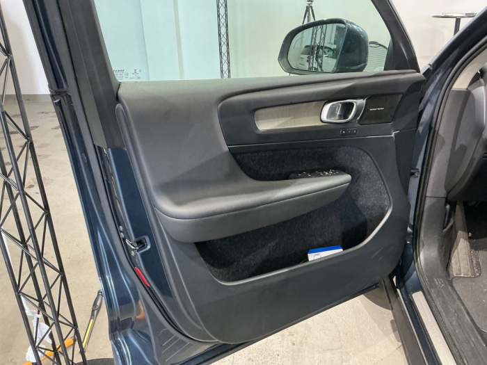 Volvo XC40 2.0 D3 Inscription 2WD [12]