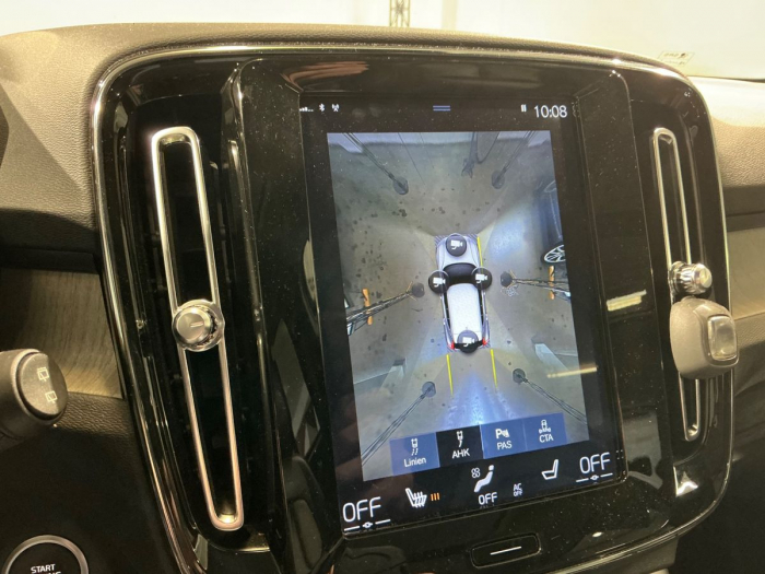 Volvo XC40 2.0 D3 Inscription 2WD [14]