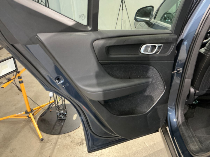 Volvo XC40 2.0 D3 Inscription 2WD [11]