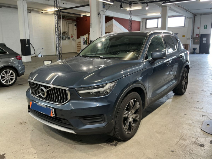 Volvo XC40 2.0 D3 Inscription 2WD [15]