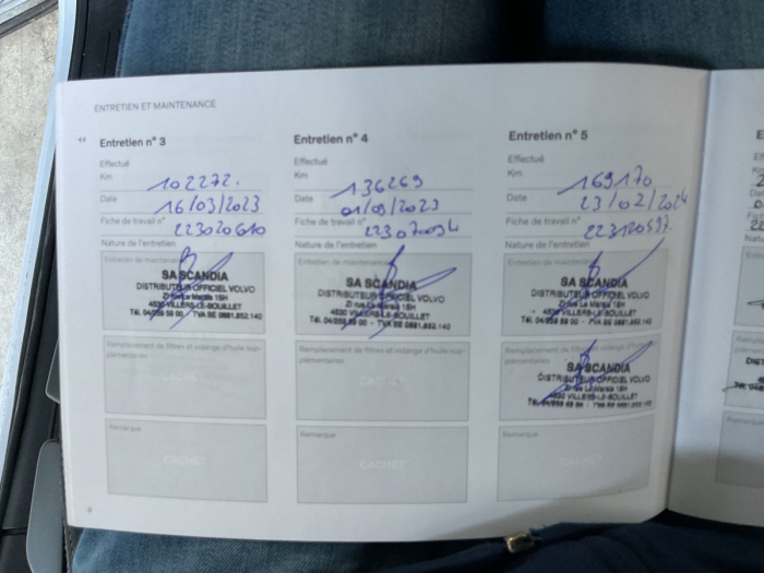 Volvo XC40 2.0 D3 Momentum Pro 2WD [7]