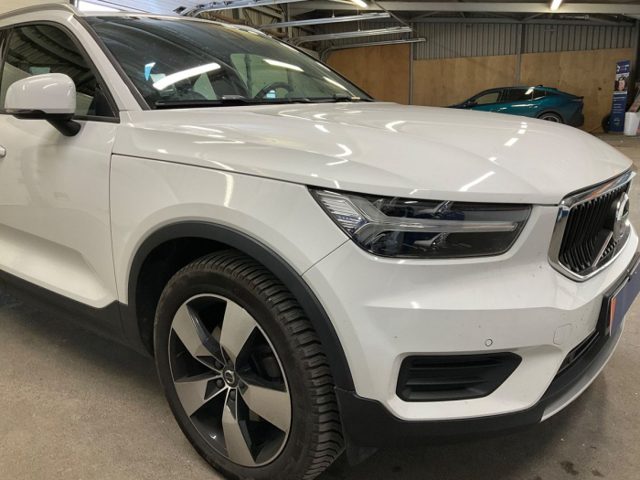 Volvo XC40 2.0 D4 Momentum AWD 2018 [10]