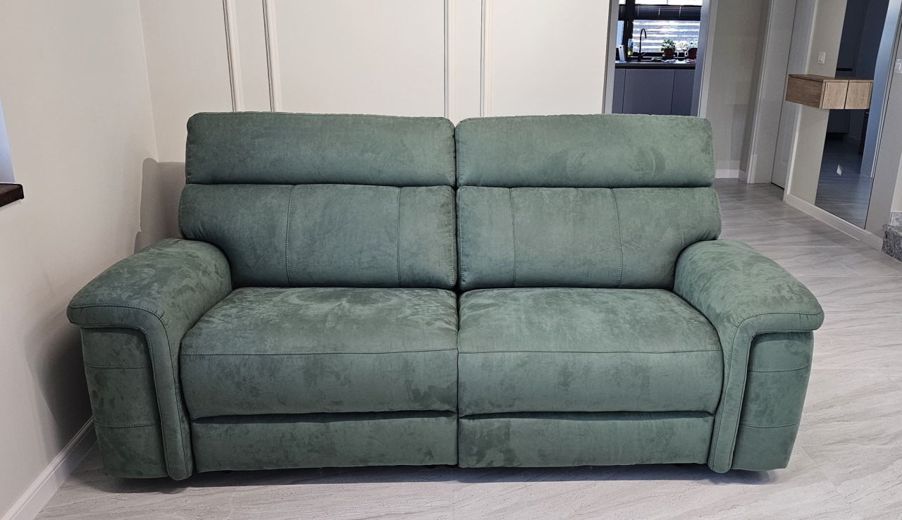 Canapea ELECTRA, 3 locuri, 2 reclinere electrice bi-motorizate, tetiere reglabile electric, port USB – Disponibil și stofa, Aspect Elegant [2]