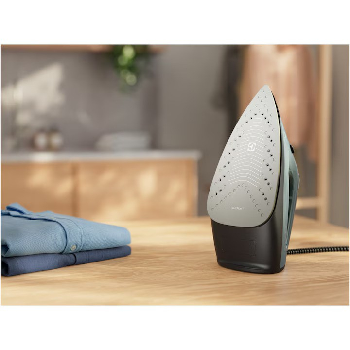 Ютия Electrolux Easyline E5SI2-6OG, океанско зелена/сива [4]