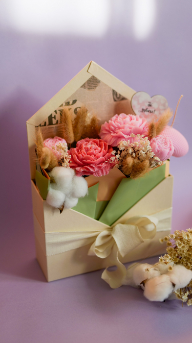 Aranjament floral parfumat din ceara naturala de soia si flori uscate [4]