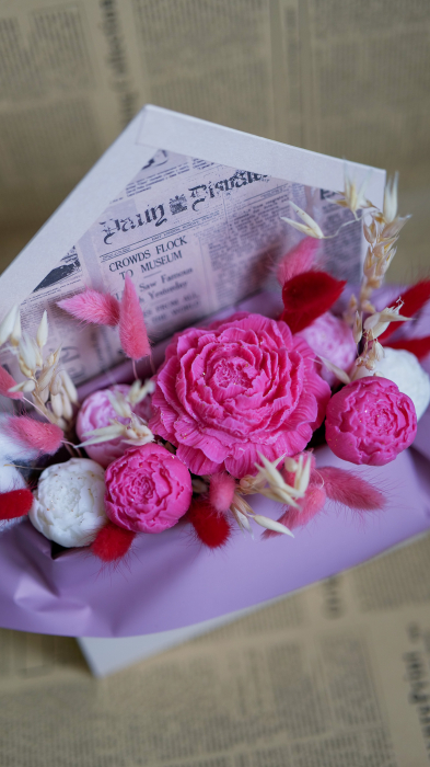 Aranjament floral parfumat din ceara naturala de soia si flori uscate [3]