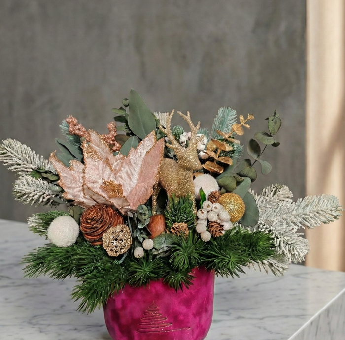 Aranjament Craciun Cutie Siclam cu Ren Auriu - Decoratiune Cadou [2]