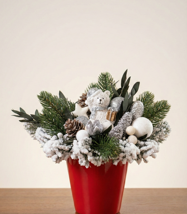 Aranjament Craciun in Vas Rosu cu Ursulet Polar si Brad Nins [2]
