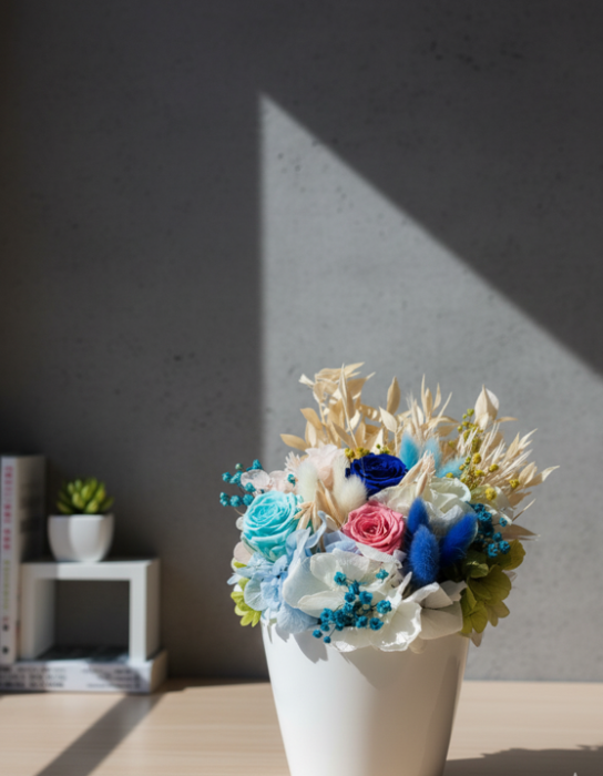 OCEAN DE CULORI - Aranjament floral cu trandafiri criogenati și plante naturale stabilizate [1]