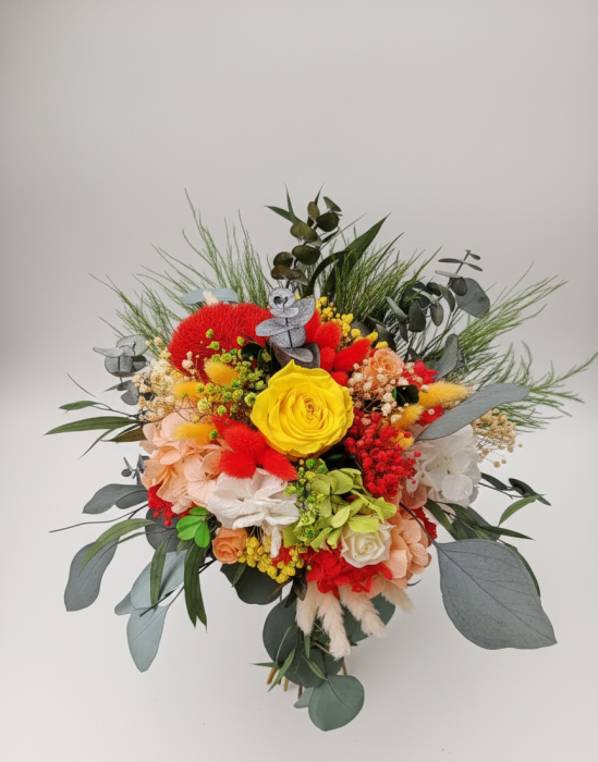 Phoenix  - Aranjament Floral Vibrant cu Trandafiri Criogenati [1]