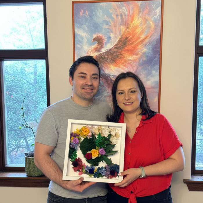 Tablou cu Mușchi Natural și Trandafiri Criogenati – Model "De la Întuneric la Lumină" – Ramă Albă Atelierul Creative Harmony [2]