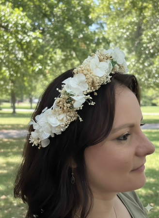 PENTRU NUNTA - AMINTIRE ETERNA - CORONITA MIREASA CU HORTENSIE CRIOGENATA