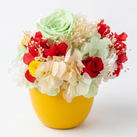 Aranjamente Florale - Aranjament floral cu trandafiri criogenati, hortensie si Broom Bloom- Raza de Bucurie Atelierul Creative Harmony