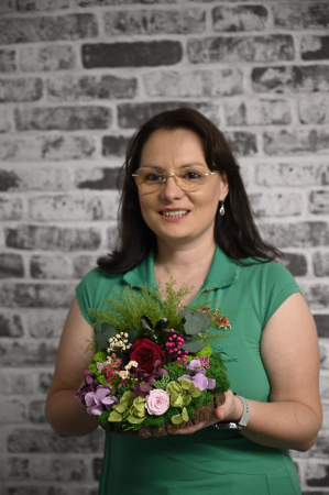 DECORATIUNI CU LICHENI - ECO DE PADURE - Aranjament Floral pe Suport de Lemn cu Licheni și Flori Criogenate