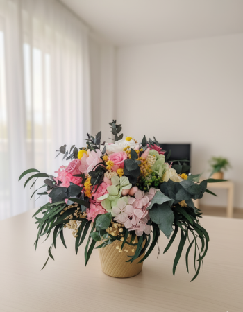 Ecou de Fericire  - Aranjament Floral cu Trandafiri Criogenati si Plante Naturale Stabilizate [1]