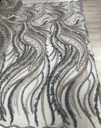 Materiale Textile Premium - Dantelă Brodată cu Mărgele - Model Abstract în Nuanțe de Gri, Bej și Argintiu
