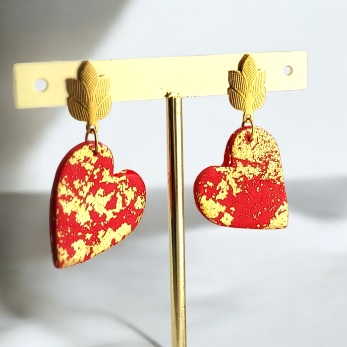 Cercei eleganți cu inimi roșii și tortițe frunze [2]
