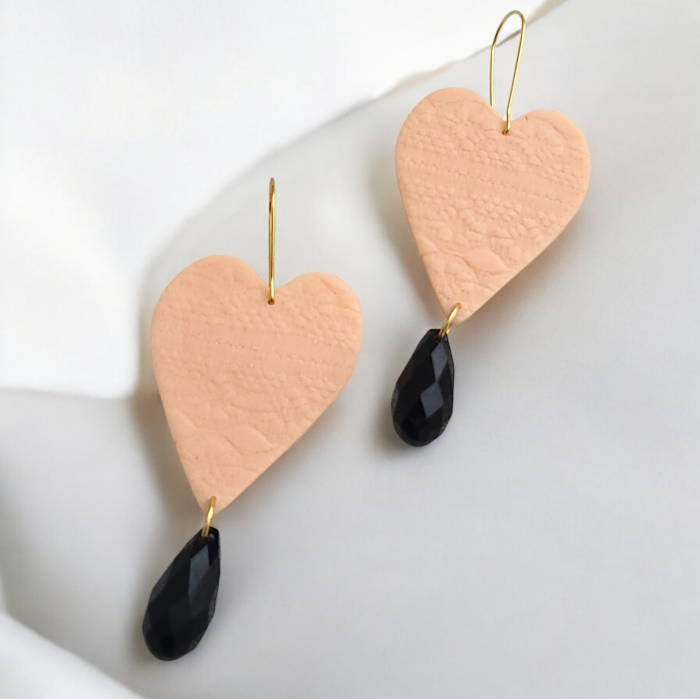 Cercei inimi crem cu cristale negre [2]