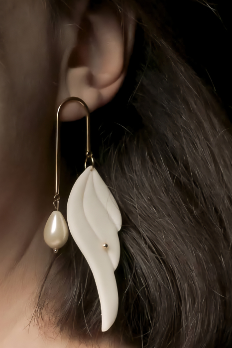 Aripi elegante cu perle [4]