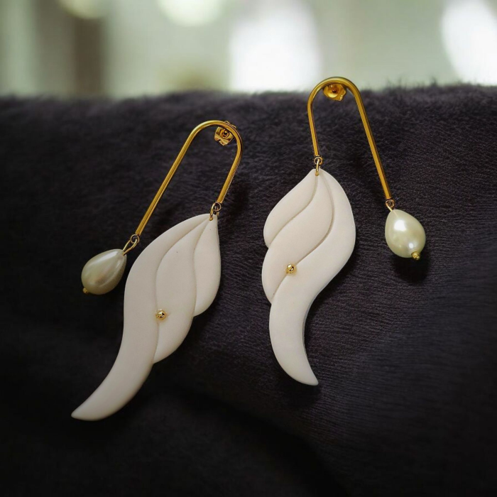 Aripi elegante cu perle [3]