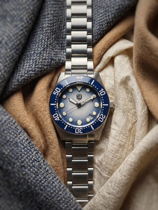 Glacier Blue Diver Custom NH35 40mm [7]