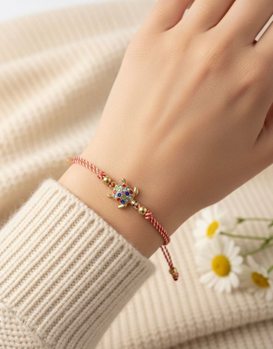 Set 12 bratari martisor testoasa aurie cu strasuri colorate, snur alb rosu, 20x11cm [3]