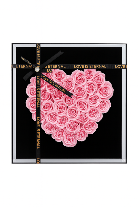 Cutie 33 Trandafiri din Sapun Roz in Forma de Inima 29x29 cm Cadou Premium [4]