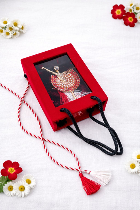 Brosa balerina aurie cu strasuri, cutie cadou premium, 8.5cm [3]