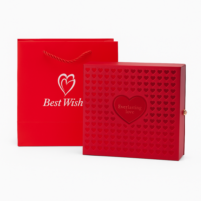 Set cadou premium rosu 15x15x5 cm cu trandafiri decorativi si colier LOVE, cutie eleganta + punga [2]