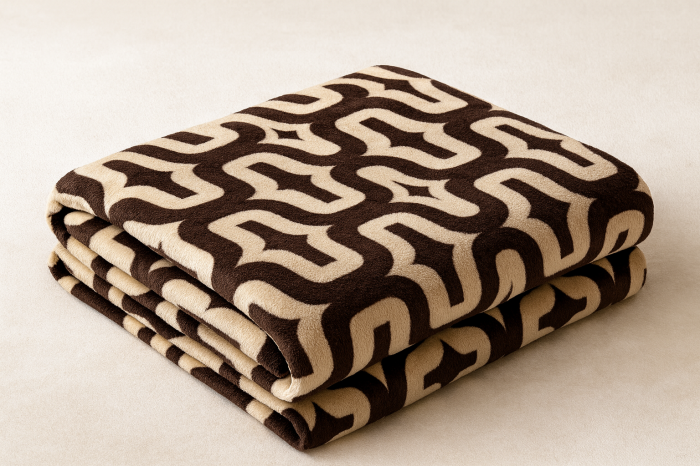 Patura Cocolino 200x230 maro crem cu model geometric modern, pufoasa pat dublu [2]