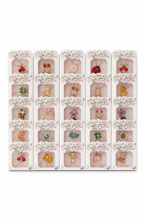 Set 50 Brose Martisor Metalice cu Snur Traditional, Modele Diverse, Ambalate Individual 6x1x5.5 cm [2]
