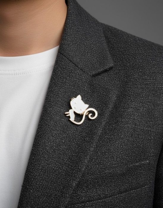 Set 12 brose martisor pisica alba cu contur auriu 15x9cm [3]