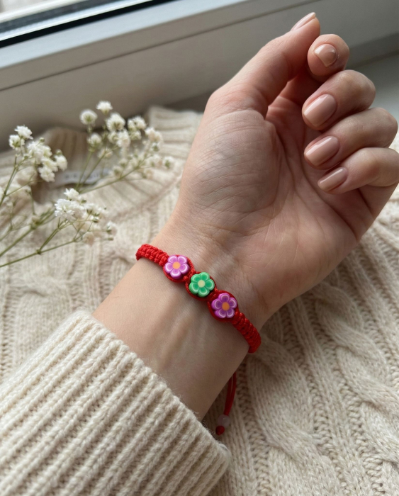 Set 10 bratari martisor snur rosu impletit reglabil cu 3 floricele [2]