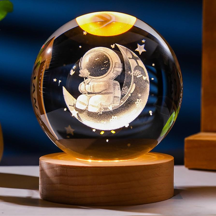Glob Cristal 3D Astronaut pe Luna 8 cm, LED si Baza Lemn, Lampa Decor [4]